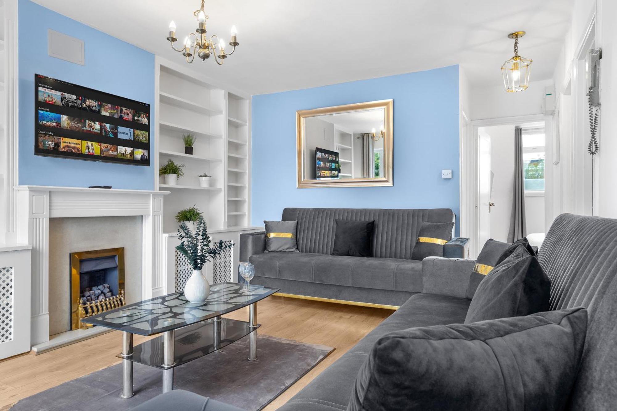 Newly Renovated Kensington 2 Bedroom Apartment With Balcony Near Harrods Sleeps 6, 2 Min Walk From Station Londra Exterior foto