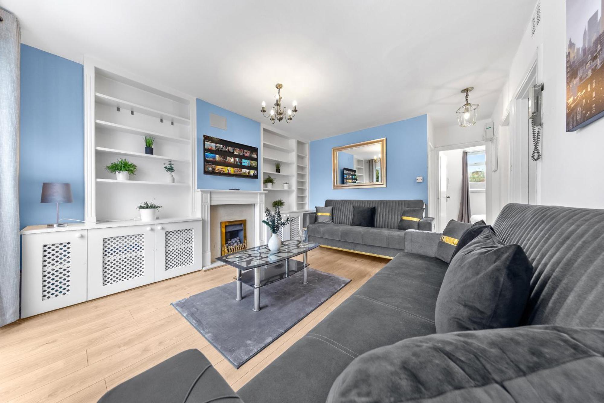 Newly Renovated Kensington 2 Bedroom Apartment With Balcony Near Harrods Sleeps 6, 2 Min Walk From Station Londra Exterior foto