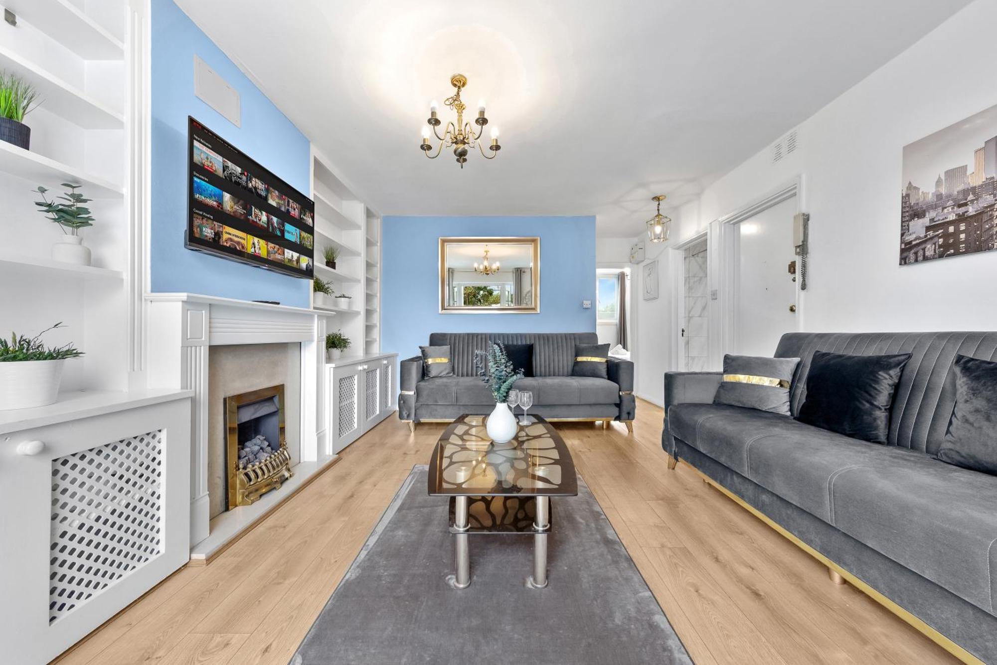 Newly Renovated Kensington 2 Bedroom Apartment With Balcony Near Harrods Sleeps 6, 2 Min Walk From Station Londra Exterior foto