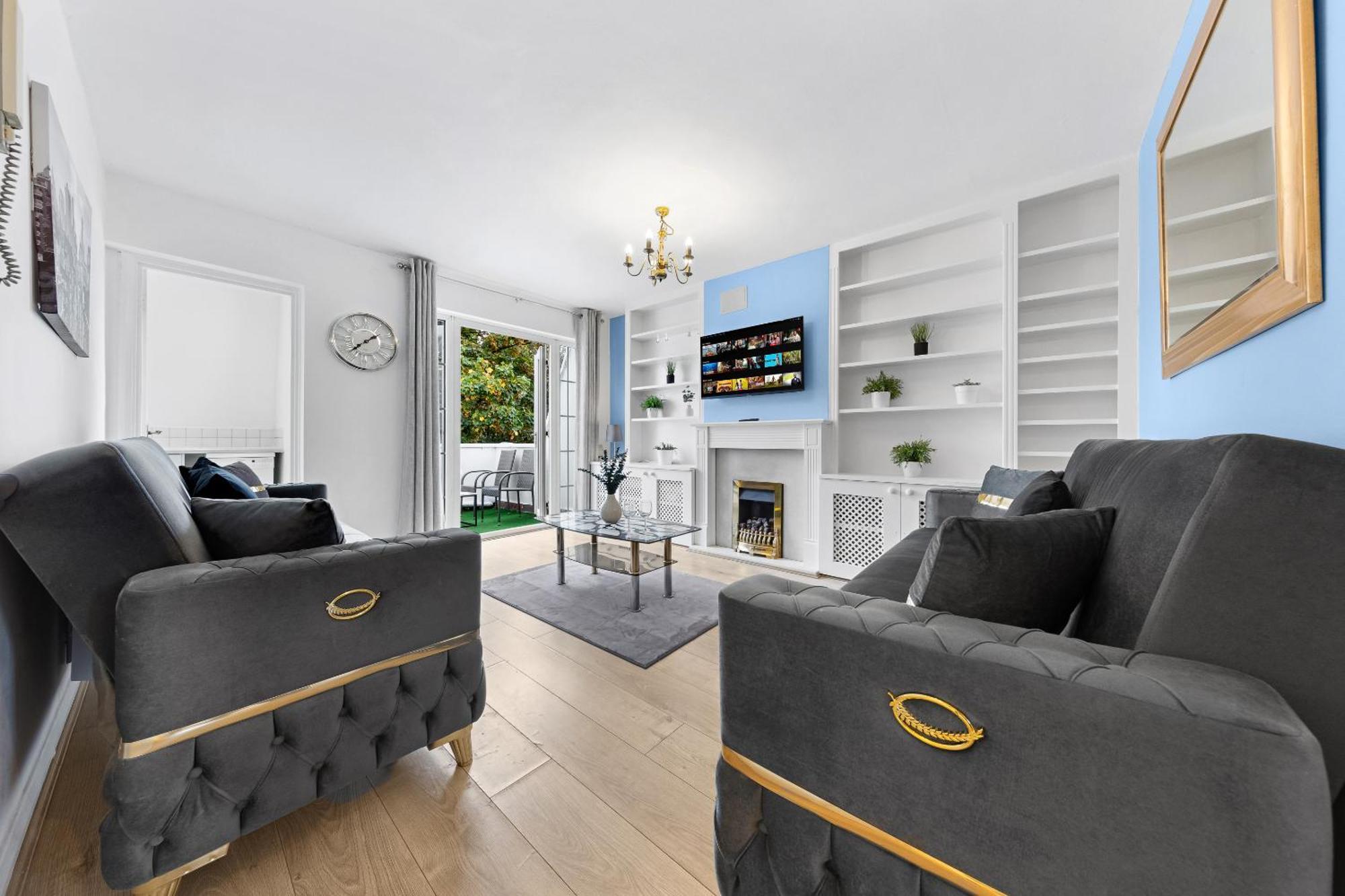 Newly Renovated Kensington 2 Bedroom Apartment With Balcony Near Harrods Sleeps 6, 2 Min Walk From Station Londra Exterior foto